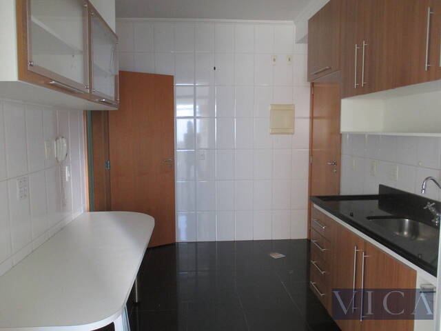 Apartamento para Venda em Santana de Parnaíba - 4