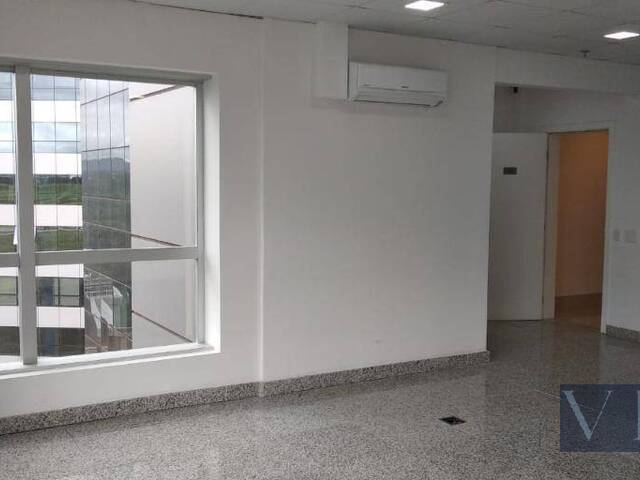 #99 SA - Sala para Venda em Barueri - SP - 2