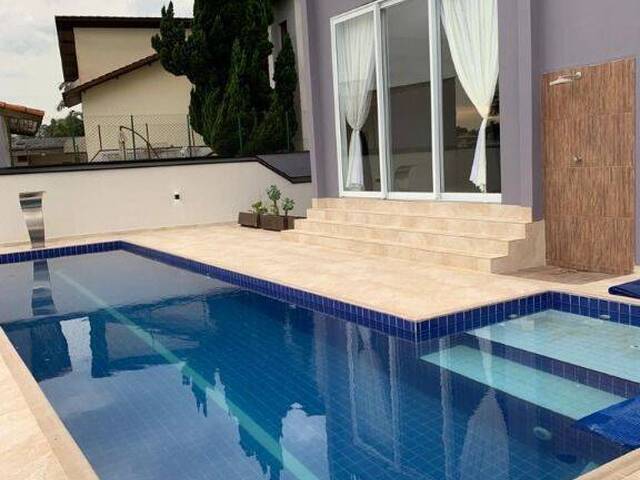 Casa para Venda em Santana de Parnaíba - 2