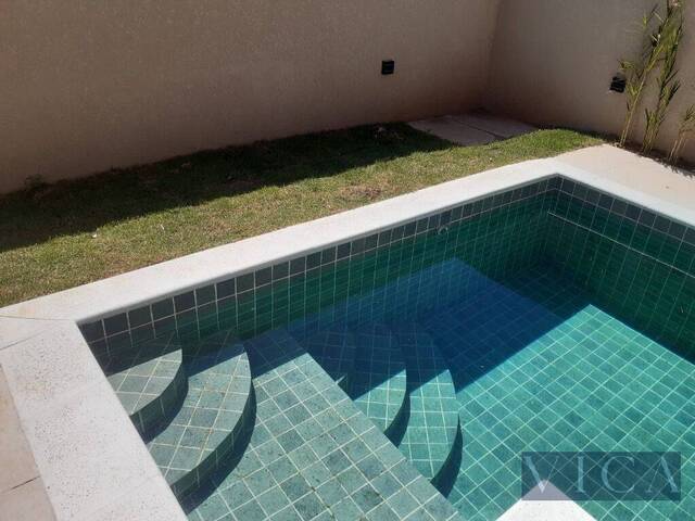 Casa para Venda em Santana de Parnaíba - 4