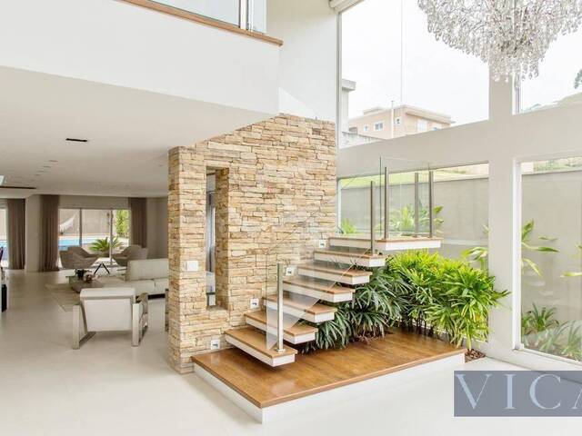 Casa para Venda em Santana de Parnaíba - 2