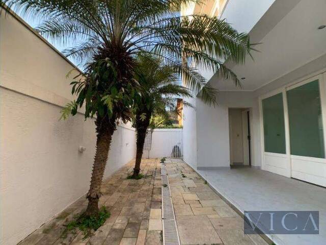 Casa para Venda em Santana de Parnaíba - 3