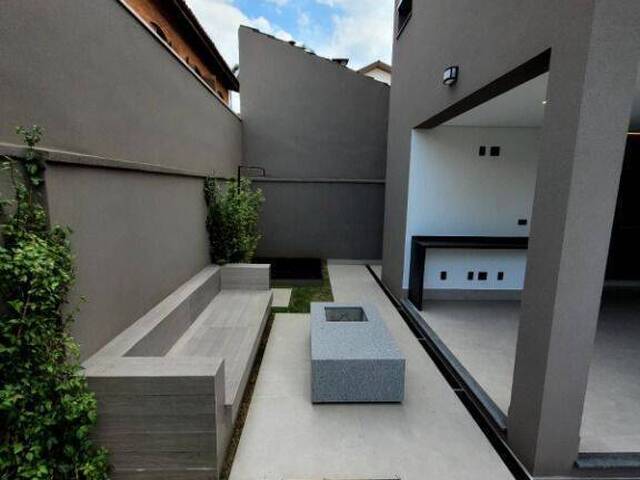Casa para Venda em Santana de Parnaíba - 5