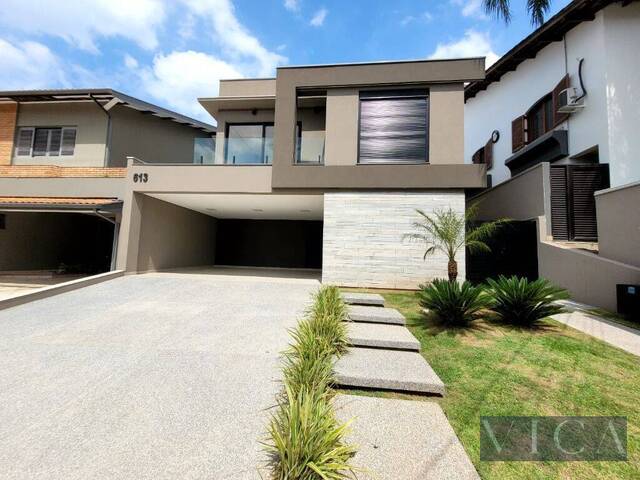Casa para Venda em Santana de Parnaíba - 3