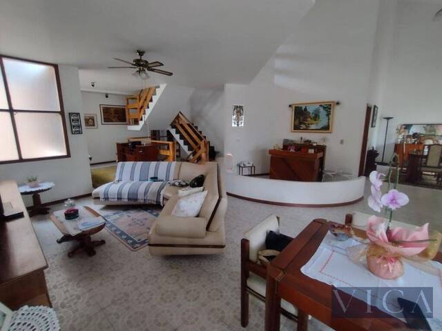 Casa para Venda em Santana de Parnaíba - 3