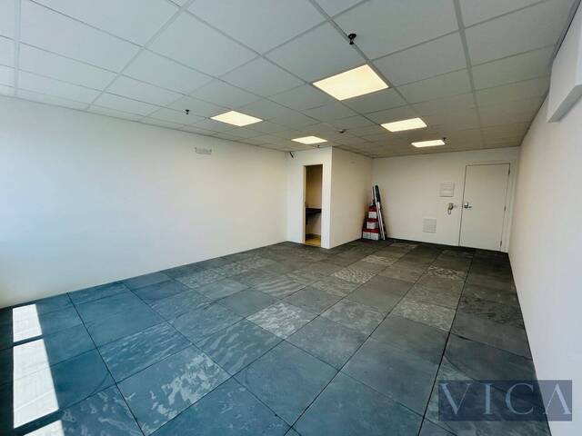 Sala para Venda em Barueri - 4