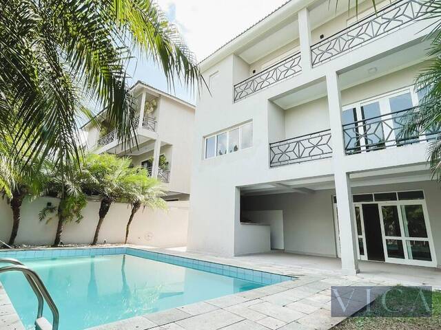 #826CA - Casa para Locação em Santana de Parnaíba - SP