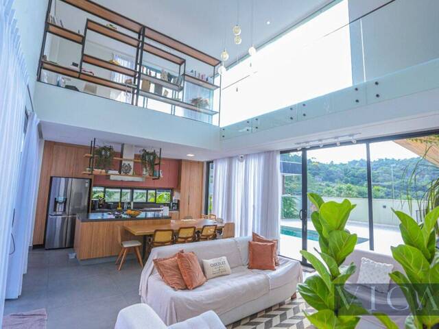 Casa para Venda em Santana de Parnaíba - 4