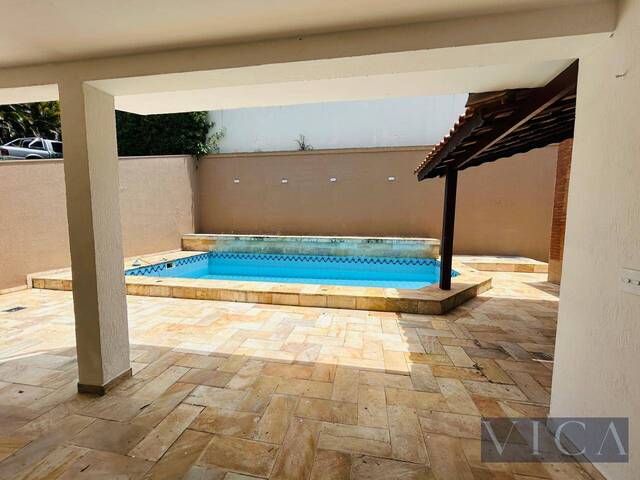 Casa para Venda em Santana de Parnaíba - 5