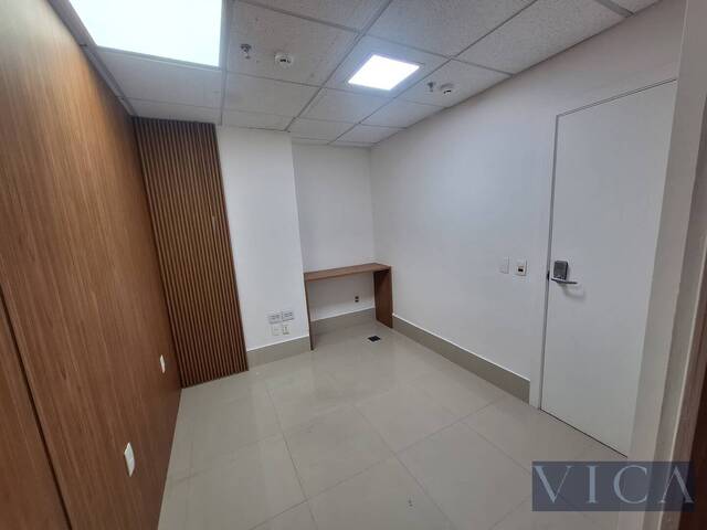 Sala para Venda em Barueri - 4