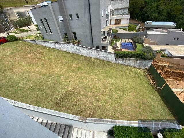 #939TE - Área para Venda em Santana de Parnaíba - SP