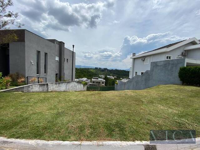 #939TE - Área para Venda em Santana de Parnaíba - SP