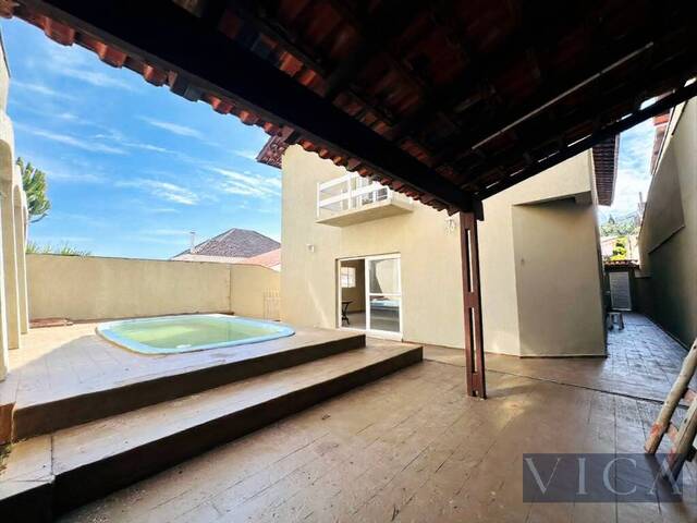 Casa para Venda em Santana de Parnaíba - 4