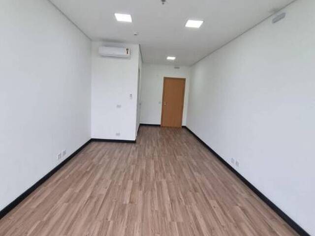 #1030SA - Sala para Venda em Santana de Parnaíba - SP