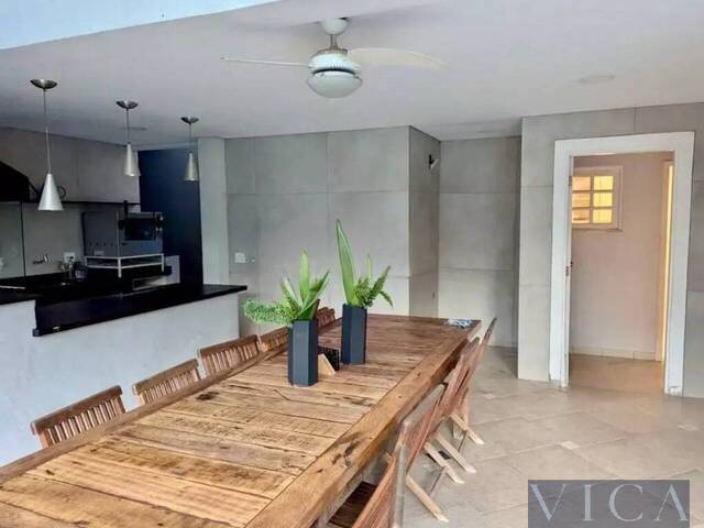 #1080CA - Casa para Venda em Santana de Parnaíba - SP