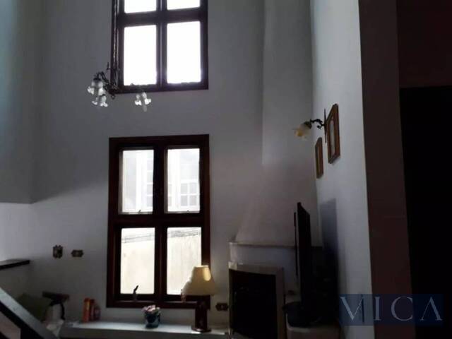 Casa para Venda em Santana de Parnaíba - 5
