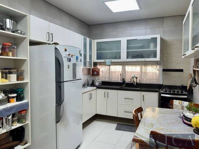 Casa para Venda em Santana de Parnaíba - 5