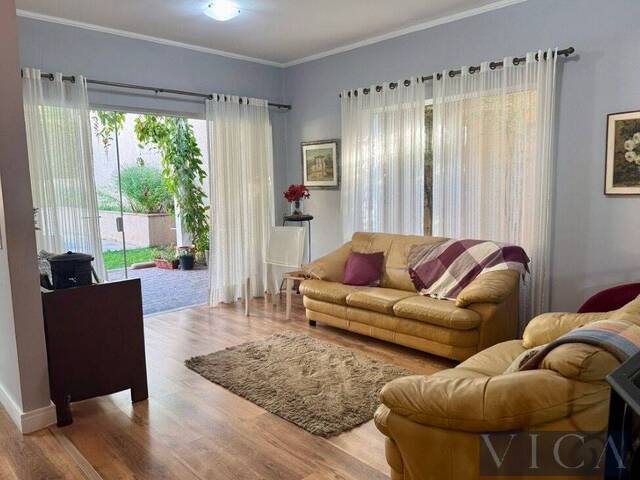 Casa para Venda em Santana de Parnaíba - 4