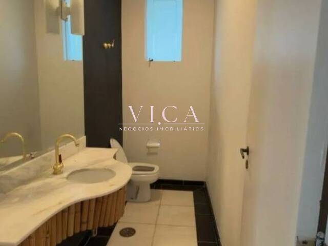 Casa para Venda em Santana de Parnaíba - 5