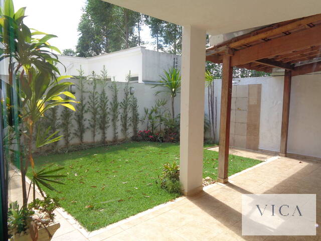 Casa para Venda em Santana de Parnaíba - 3