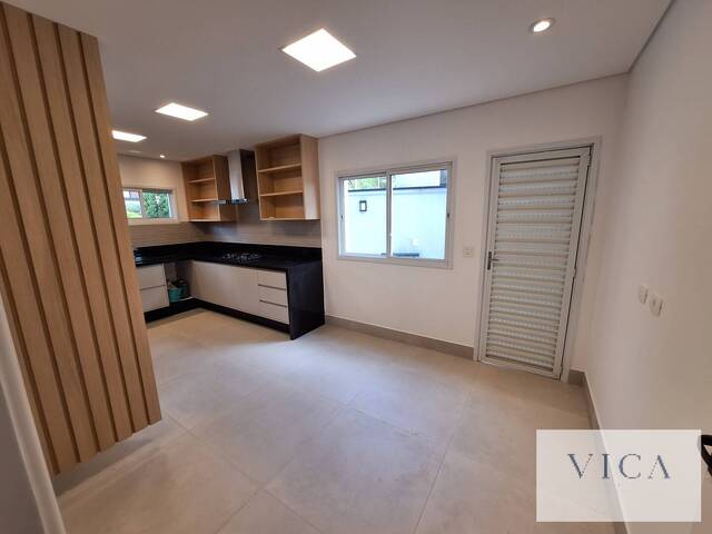 Casa para Venda em Santana de Parnaíba - 5