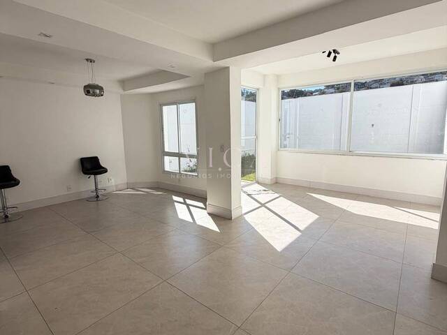 Casa para Locação em Santana de Parnaíba - 2