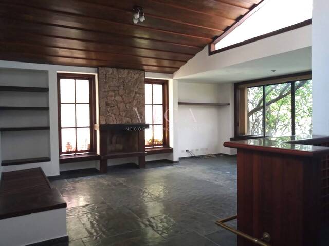 Casa para Venda em Santana de Parnaíba - 4