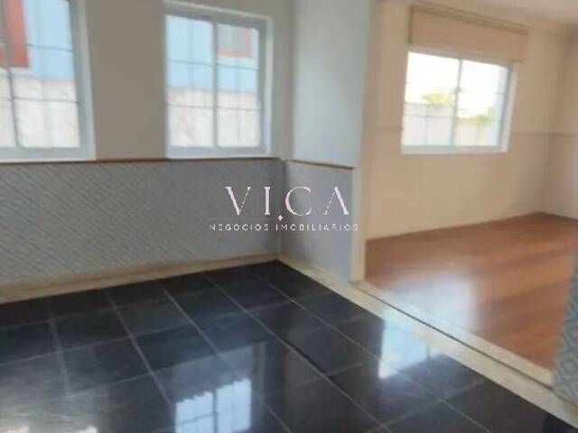 Casa para Venda em Santana de Parnaíba - 4